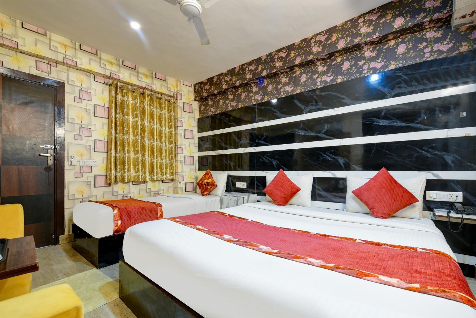 Hotel Sky View At Airport New Delhi Exteriör bild